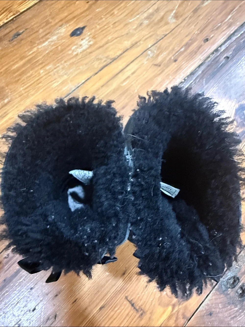 UGG Kids Toddler Black Plush-Lined Shearling Boots Size 9